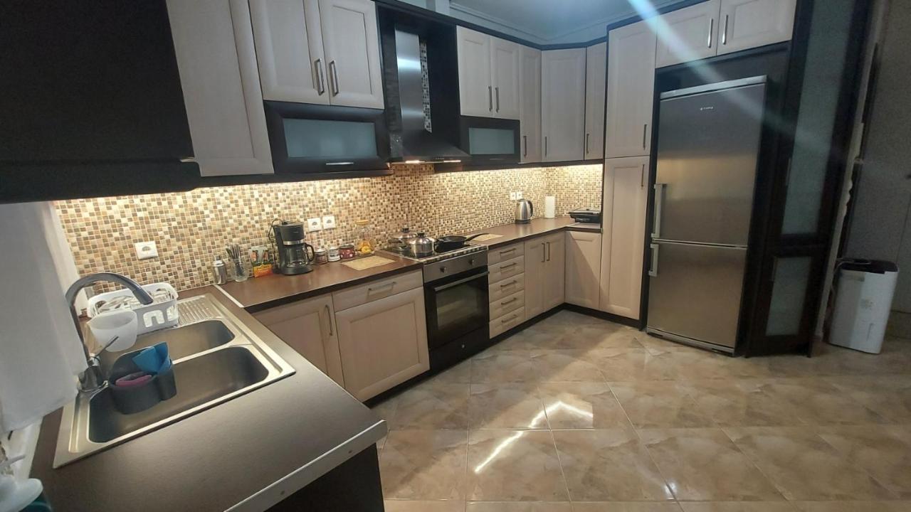 Vanas Apartment Artemida  Exterior photo